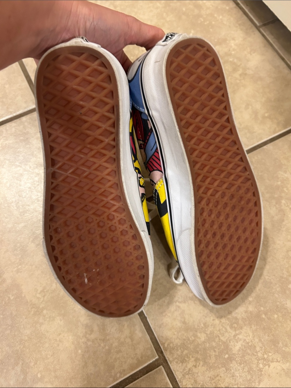 Rare Vans 7 Peanuts Charlie Brown Graphic Sneakers - Yellow/Pink/Black - Picture 4 of 6